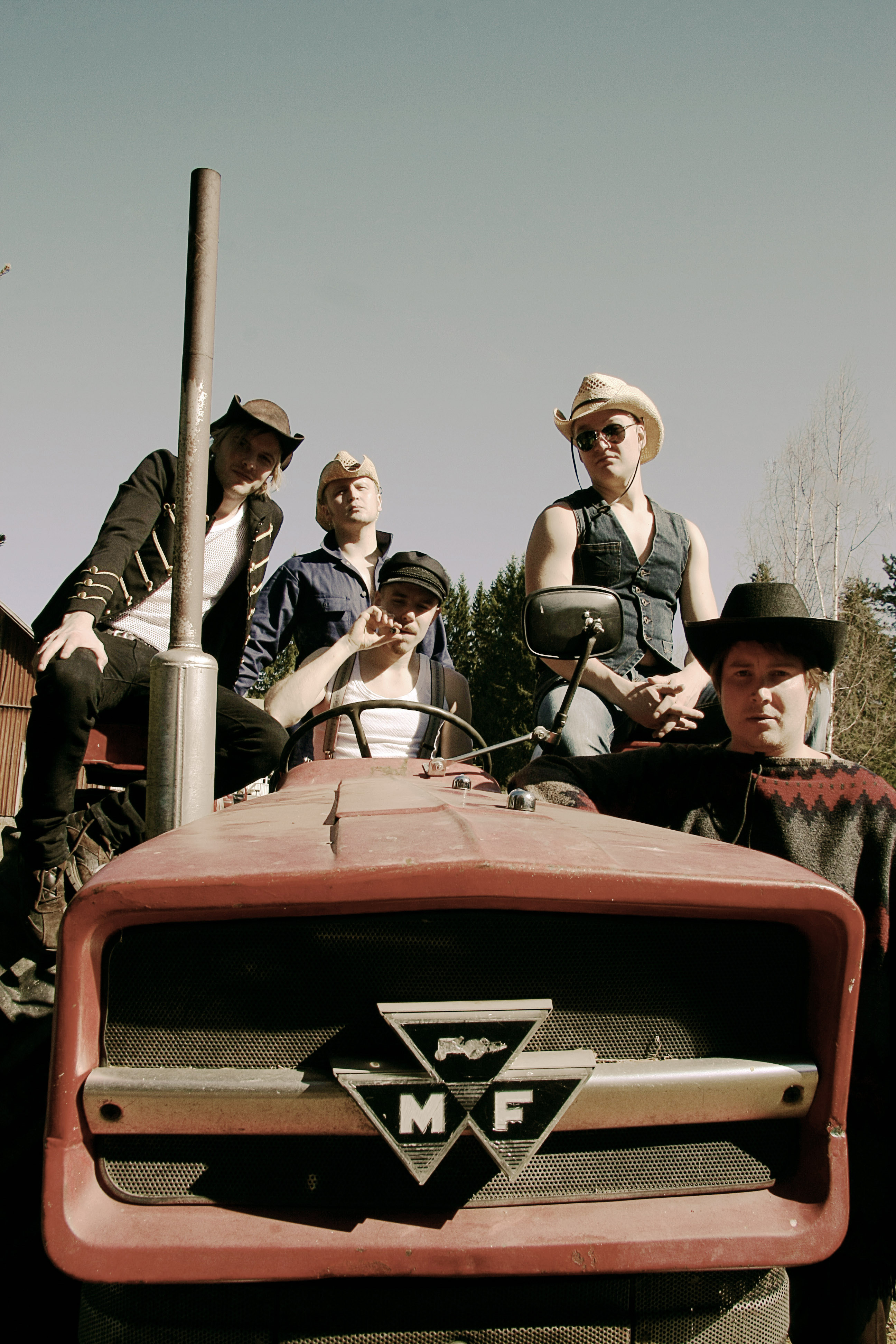 Steve-N-Seagulls - NEW DISCOVERY for the month of October 2015 at Music Charts Magazine - If you listen to the new album "Farm Machine" you will know what we mean!